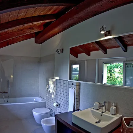 ロカンダ デル トロ ホテル カルデラーラ・ディ・レーノ