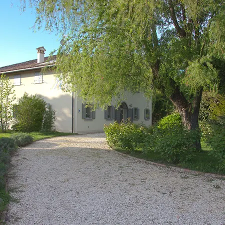 ロカンダ デル トロ ホテル カルデラーラ・ディ・レーノ