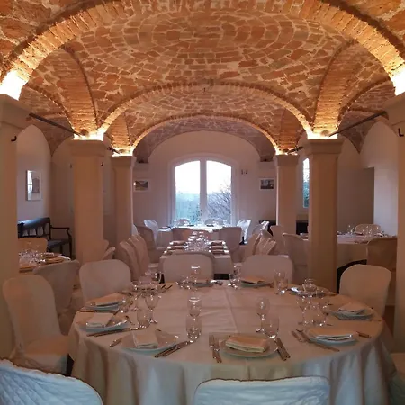 ロカンダ デル トロ カルデラーラ・ディ・レーノ