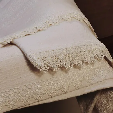 ロカンダ デル トロ カルデラーラ・ディ・レーノ