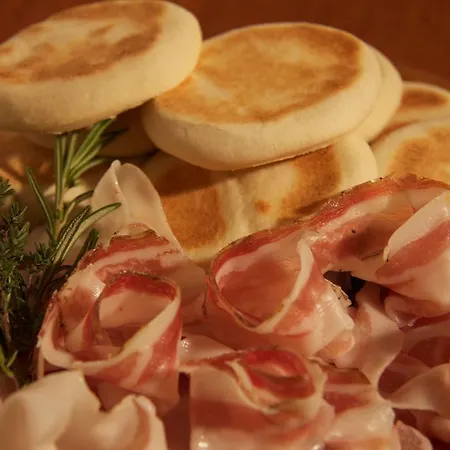 ロカンダ デル トロ カルデラーラ・ディ・レーノ